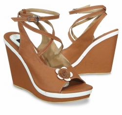 Sepatu Wedges Coklat
