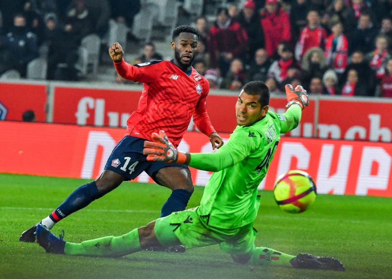 Momen saat Jonathan Bamba cetak gol ke gawang Nice (Sports Yahoo)