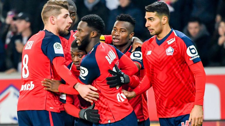 Para pemain Lille rayakan gol ke gawang Nice (Skysports)