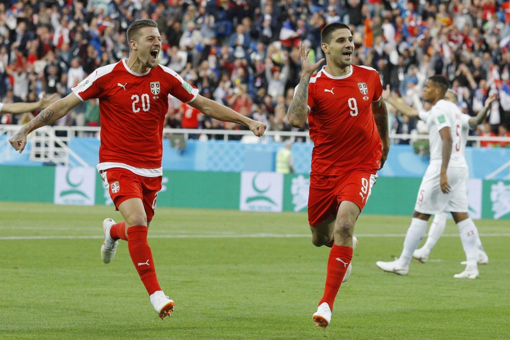 Aleksander Mitrovic dan Sergej Milinkovic-Savic di laga kontra Swiss