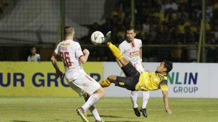 Laga sengit antara Barito Putera vs Persija Jakarta berakhir imbang