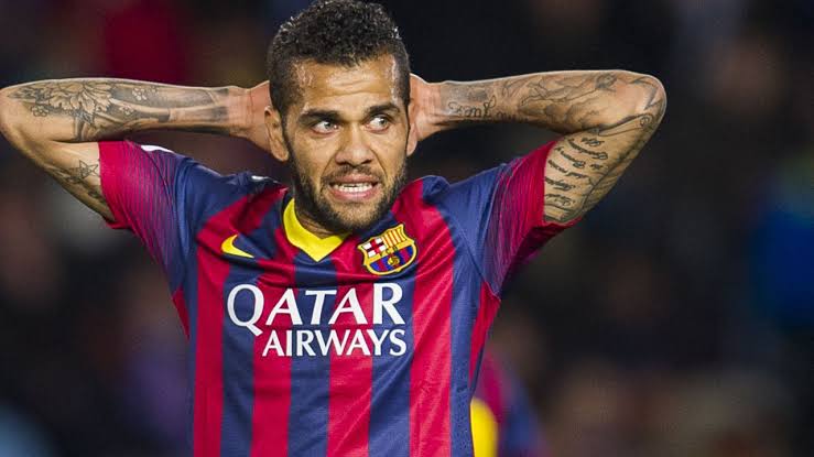 Dani Alves Tertarik Bermain Di Inter Milan