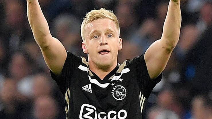 Real Madrid Dekati Pemain Muda Ajax Dony Van De Beek