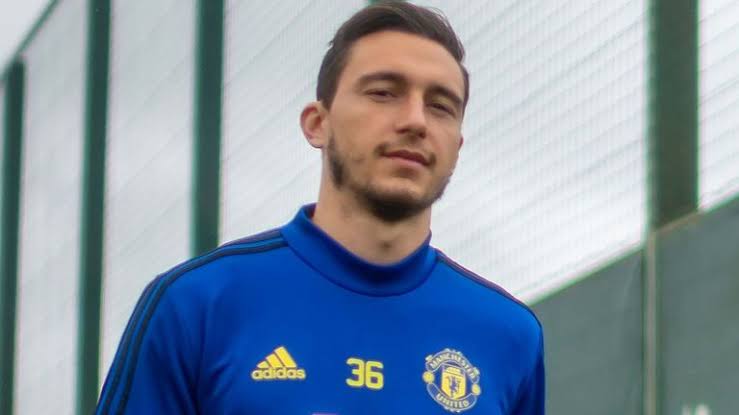 Mateo Darmian Resmi Berlabuh Ke Parma