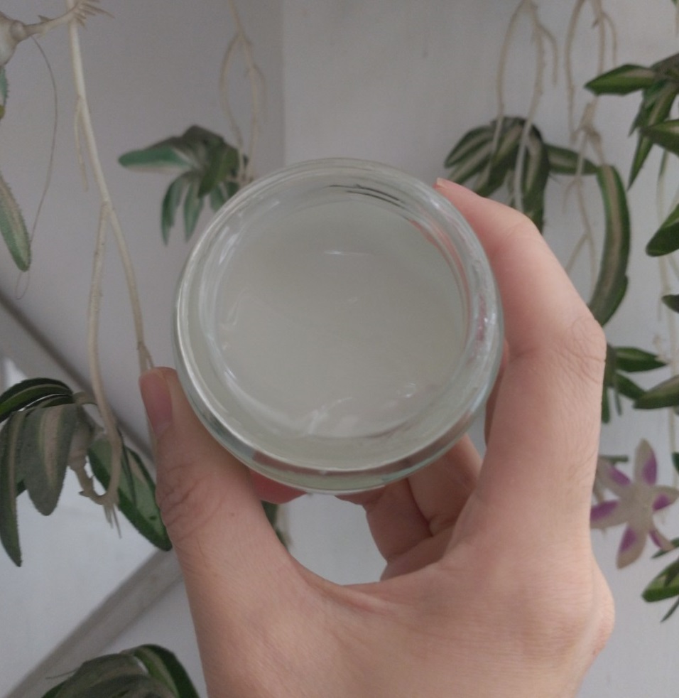 Món kem dưỡng I'm From Vitamin Tree Water Gel được review cho da dầu, giúp giảm bã nhờn nhanh chóng chỉ sau một đêm. Chia sẻ trải nghiệm tích cực từ người dùng thích hợp cho da dầu và hỗn hợp thiên dầu.