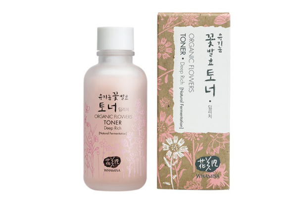 Sản phẩm toner "Organic Flowers" Deep Rich từ Whamisa, phù hợp cho làn da nhạy cảm, sử dụng thành phần tự nhiên, lý tưởng trong việc làm đẹp an toàn và hiệu quả. Khám phá sức mạnh của mỹ phẩm organic cho làn da khỏe mạnh.