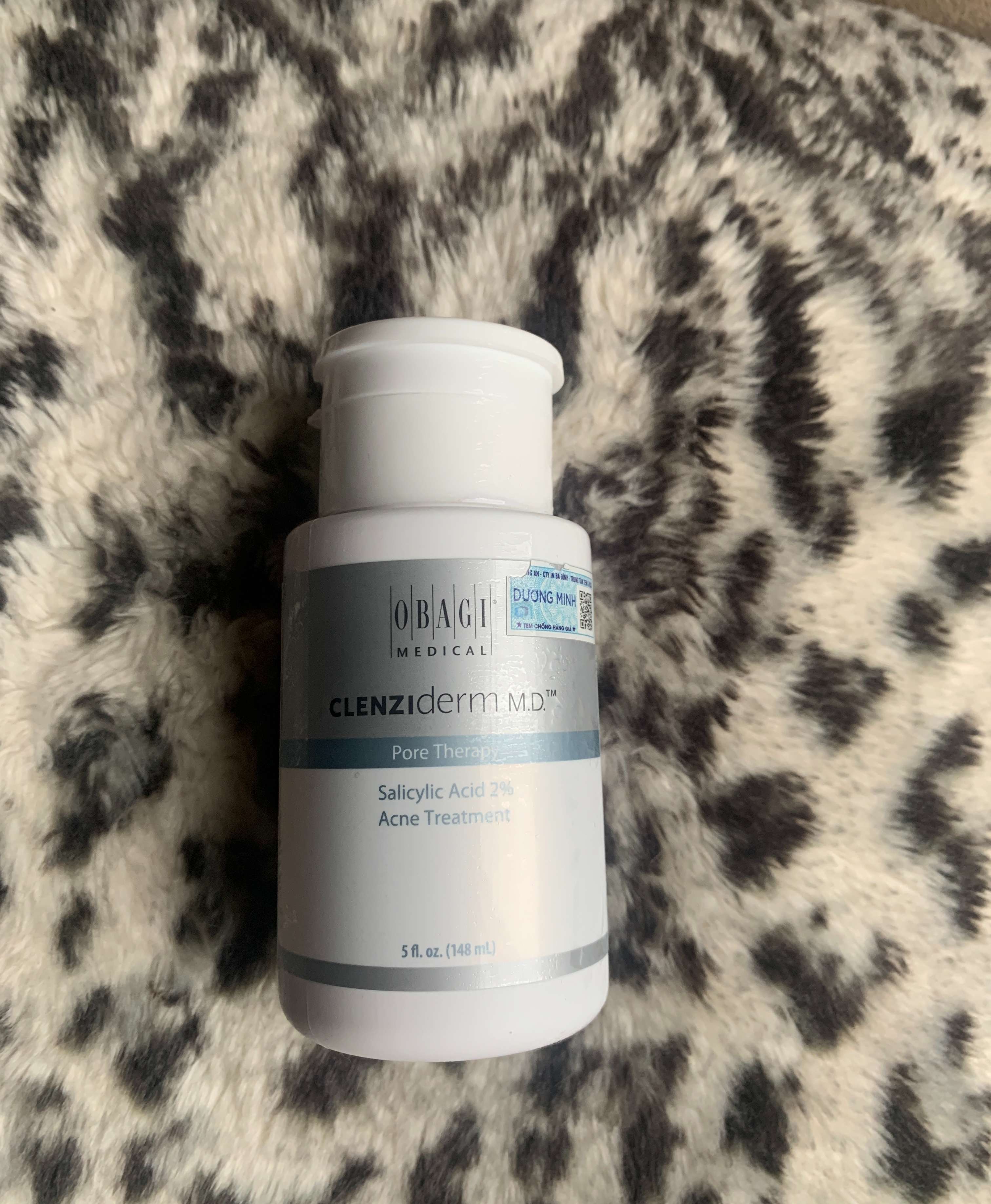 Review mỹ phẩm về sản phẩm toner BHA Obagi Clenziderm Md Pore Therapy, hiệu quả và trải nghiệm sử dụng trong 3 tháng với kết quả bất ngờ cho da hỗn hợp.
