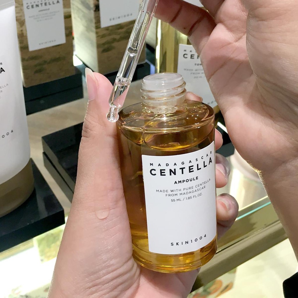 Review tinh chất phục hồi da Skin1004: Chiếc serum rau má chứa 100% thành phần tự nhiên, phù hợp cho mọi loại da, từ da khô đến da nhạy cảm. Tìm hiểu thêm về tác dụng, độ an toàn và lý do sản phẩm được yêu thích trong bài viết này.