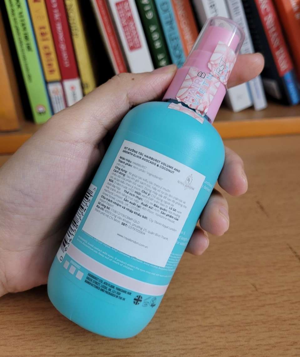 Chăm sóc tóc hiệu quả với xịt dưỡng tóc Hairburst chứa bơ và dừa. Sản phẩm được giới thiệu trong bài viết trên Lixibox Magazine, giúp khắc phục tình trạng tóc thưa và hói đỉnh đầu, mang lại sự tự tin cho người dùng.