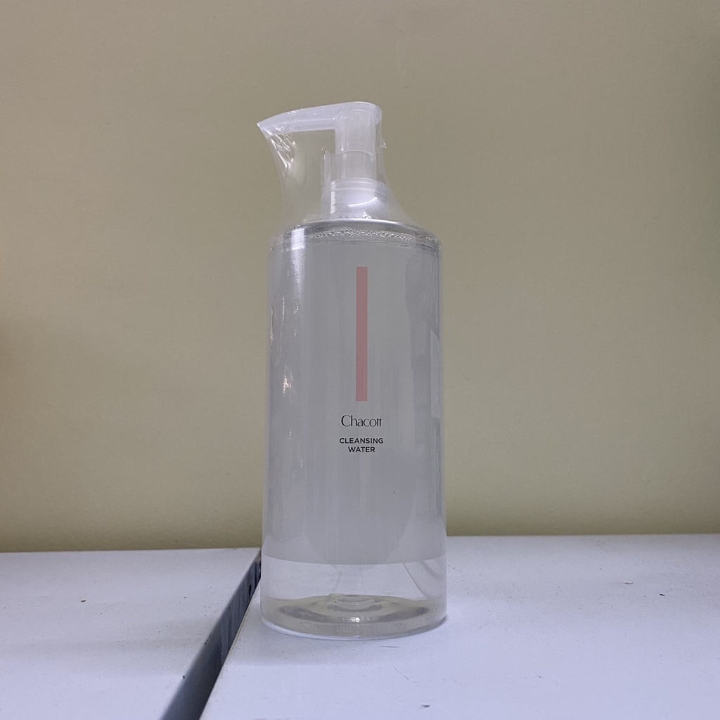 Nước tẩy trang Chacott Cleansing Water, sản phẩm lý tưởng cho da nhạy cảm. Khám phá review mỹ phẩm và so sánh với Bioderma để xem nước tẩy trang nào tốt nhất cho lớp makeup lâu trôi.