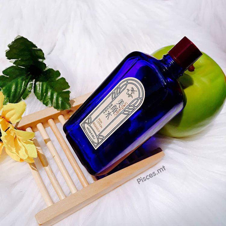 Toner Nhật Bản Meishoku Bigansui Medicated Skin Lotion với thiết kế đẹp, giá chưa tới 200k, hiệu quả trị mụn bất ngờ. Một gợi ý hoàn hảo cho các nàng đang tìm toner giá rẻ, chất lượng.