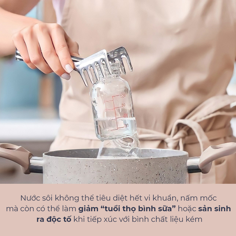 Bình sữa được vệ sinh sai cách có thể gây ra vấn đề tiêu hóa cho trẻ nhỏ. Hướng dẫn 5 sai lầm trong việc tiệt trùng bình sữa nâng cao sức khỏe cho trẻ, mẹ và bé cần tham khảo để bảo vệ sức khỏe hệ tiêu hóa.