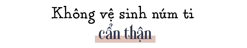 Tại sao mẹ và bé cần chú ý đến việc vệ sinh bình sữa? Điều này cực kỳ quan trọng để bảo vệ sức khỏe hệ tiêu hóa của trẻ, đặc biệt trong thời tiết nóng ẩm của Việt Nam. Tránh những sai lầm khi tiệt trùng bình sữa để đảm bảo sức khỏe cho bé yêu.