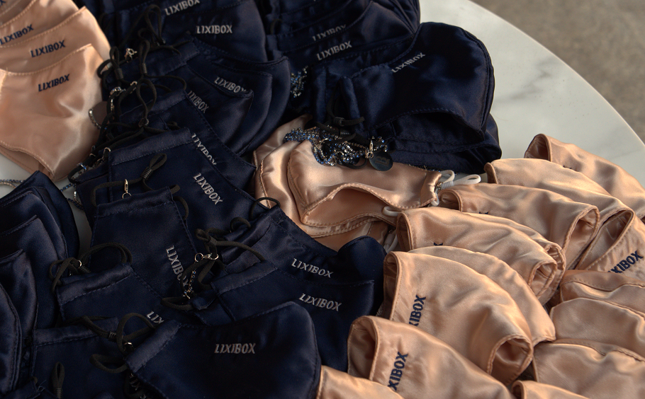 Bộ sản phẩm làm đẹp từ Lixibox tại đêm tiệc Lixibox Holy Grail Awards 2021, với nhiều mẫu mã độc đáo, thể hiện sự chăm sóc sắc đẹp tỉ mỉ, là biểu tượng cho các sản phẩm dưỡng da được yêu thích nhất trong năm.