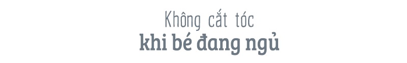 Không cắt tóc khi bé đang ngủ. Bài viết khám phá thực hư việc cắt tóc máu cho trẻ sơ sinh và tác động đến sự phát triển tóc, cùng với các lưu ý hữu ích cho mẹ và bé.