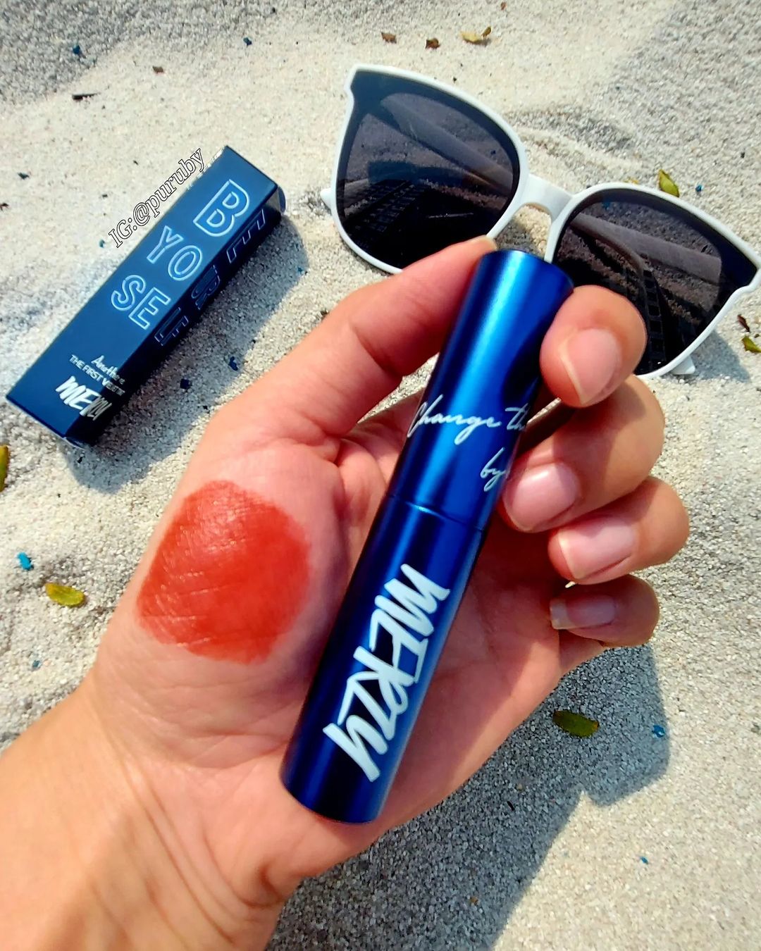 Thỏi son Merzy màu sắc rực rỡ với công thức giữ màu tuyệt vời, giá dưới 200k, review mỹ phẩm nổi bật với trải nghiệm của người dùng, rất phù hợp cho dịp Valentine.