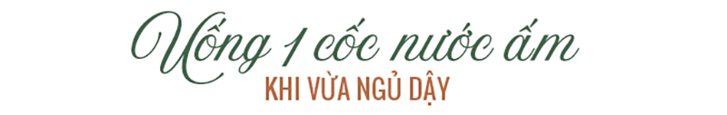 5 mẹo giảm cân không cần ăn kiêng, bí quyết làm đẹp, giảm cân sau tết, ăn gì để giảm cân. Uống 1 cốc nước ấm khi vừa ngủ dậy giúp thanh lọc cơ thể, giảm cân nhanh chóng.