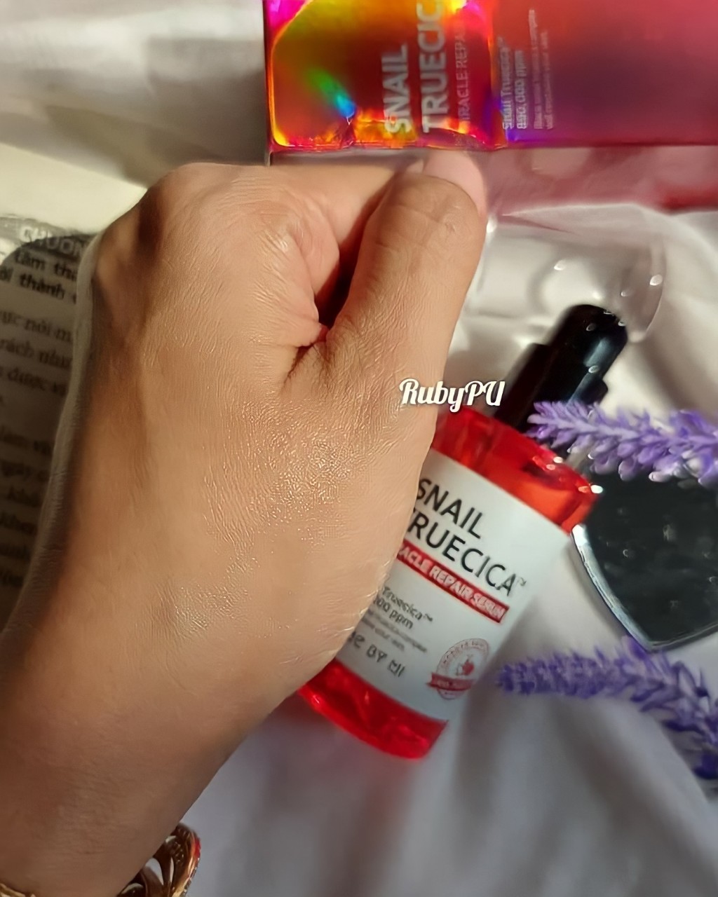 Sản phẩm tinh chất ốc sên Some By Mi Snail Truecica Miracle Repair Serum, hiệu quả trị sẹo thâm. Bài review tinh chất Some By Mi này chia sẻ trải nghiệm trị sẹo mụn với giá bình dân dưới 300k.
