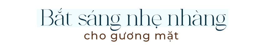 Bắt sáng nhẹ nhàng cho gương mặt, phong cách trang điểm "Cloud Skin" đang là xu hướng hot trong năm 2022. Tham khảo cách thực hiện để sở hữu làn da đám mây hoàn hảo, phù hợp cho mùa hè đầy nắng.