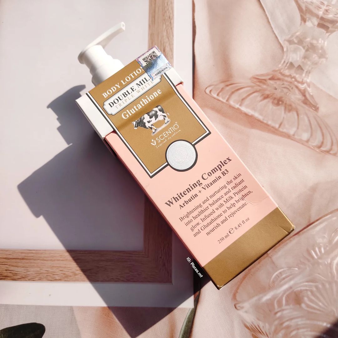 Sữa dưỡng thể Scentio với thành phần glutathione, giúp dưỡng ẩm và dưỡng trắng cho làn da. Bài review mỹ phẩm chia sẻ hiệu quả sản phẩm, rất dễ tìm mua với mức giá dưới 250k.