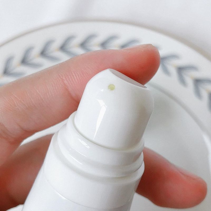 Bài viết chia sẻ cảm nhận về sản phẩm Obagi 360 Retinol, giúp người dùng hiểu rõ hơn về retinol và lưu ý khi sử dụng cho da nhạy cảm. Cô nàng không ngờ rằng sản phẩm này mang lại hiệu quả vượt mong đợi.