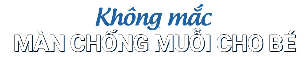 Tiêu đề bài viết "Mùa mưa “comeback” mà mẹ còn mắc 4 sai lầm này thì đừng hỏi sao bé cứ ốm vặt, kích ứng" cùng nội dung cảnh báo những sai lầm trong chăm sóc bé mùa mưa, nhấn mạnh đến việc không nên thiếu màng chống muỗi.