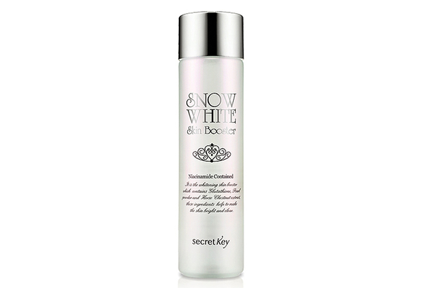 Tiêu đề bài viết: INGREDIENT FOCUS: NIACINAMIDE - SIÊU SAO DƯỠNG TRẮNG ĐA NĂNG. Niacinamide là chất dưỡng da nổi bật, giúp giảm mụn, cải thiện lỗ chân lông, làm trắng da và ngừa lão hóa. Sản phẩm từ Secret Key.