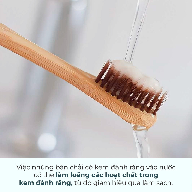 Việc nhúng bàn chải có kem đánh răng vào nước có thể làm loãng các hoạt chất trong kem đánh răng, từ đó giảm hiệu quả làm sạch. Bài viết chỉ ra sai lầm khi chải răng và lưu ý khi đánh răng để bảo vệ sức khỏe răng miệng.