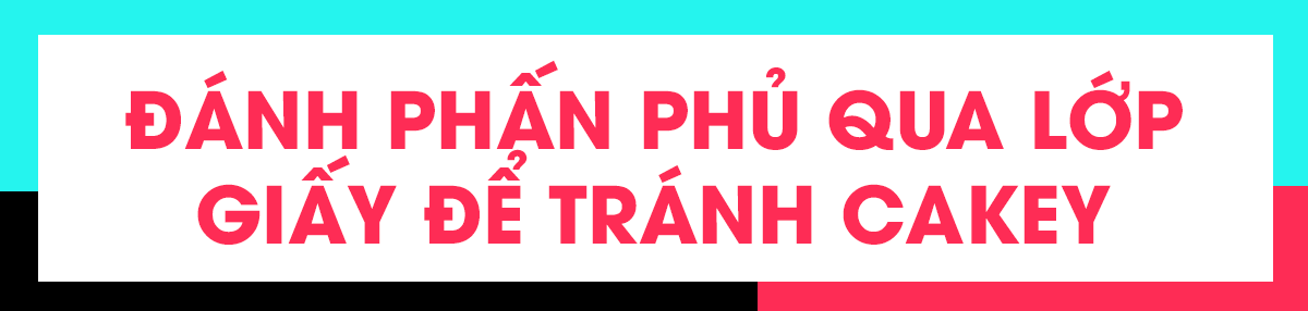 ĐÁNH PHẤN PHỦ QUA LỚP GIẤY ĐỂ TRÁNH CAKEY - Khám phá các mẹo trang điểm hữu dụng từ beauty tiktoker Duyên Trương, giúp lớp nền không bị mốc và luôn hoàn hảo.