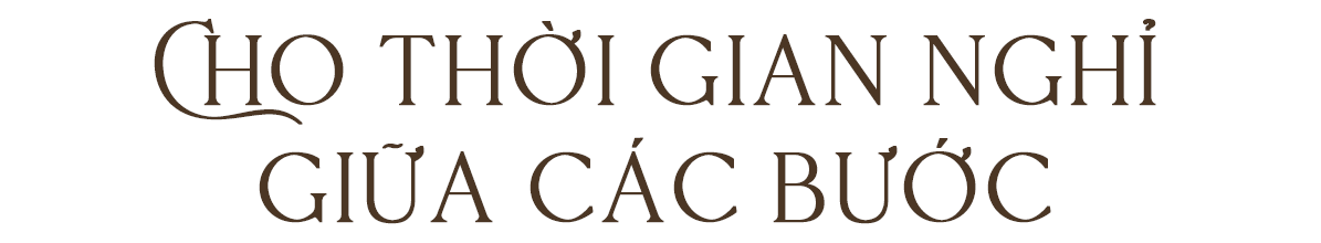 Cho thời gian nghỉ giữa các bước giúp mỹ phẩm thẩm thấu nhanh hơn. Lưu ý khi dùng mỹ phẩm để phát huy hiệu quả dưỡng trắng, trị mụn, chống lão hóa, đạt được làn da như ý.