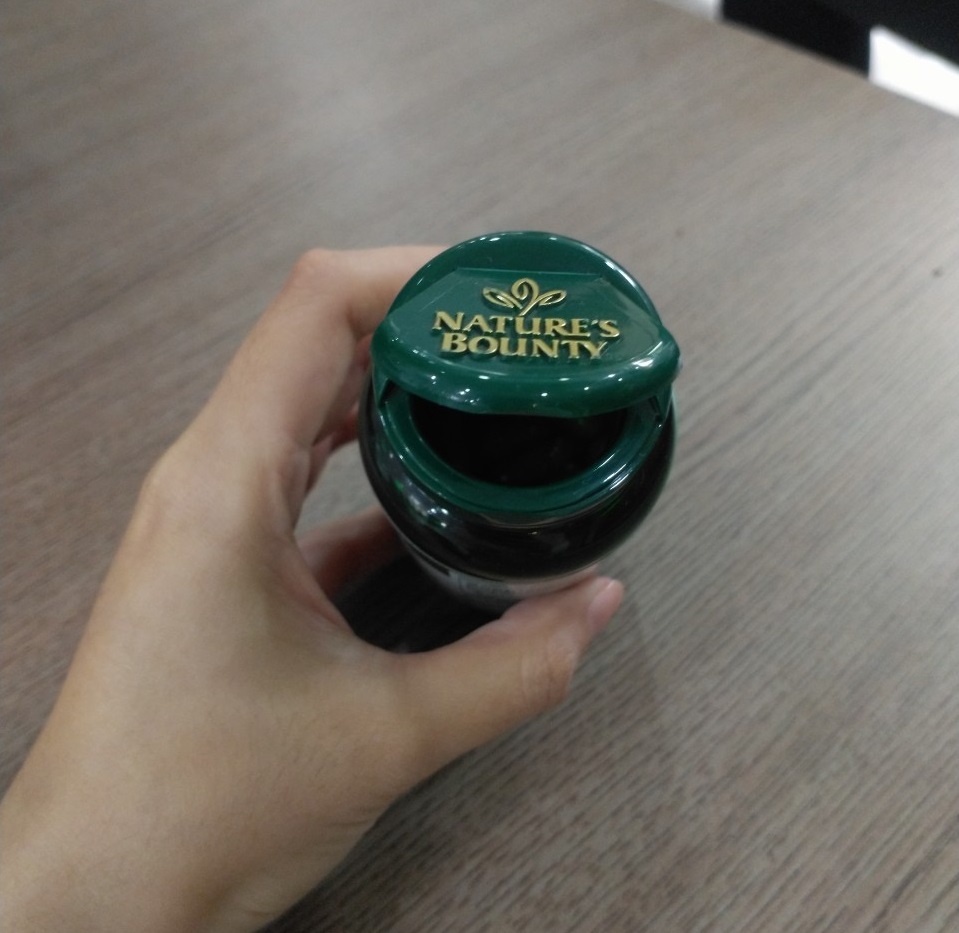 Hộp viên uống Melatonin của Nature's Bounty, giải pháp hỗ trợ giấc ngủ cho những ai bị mất ngủ hậu Covid, giúp vào giấc nhanh chóng chỉ sau 15 phút.