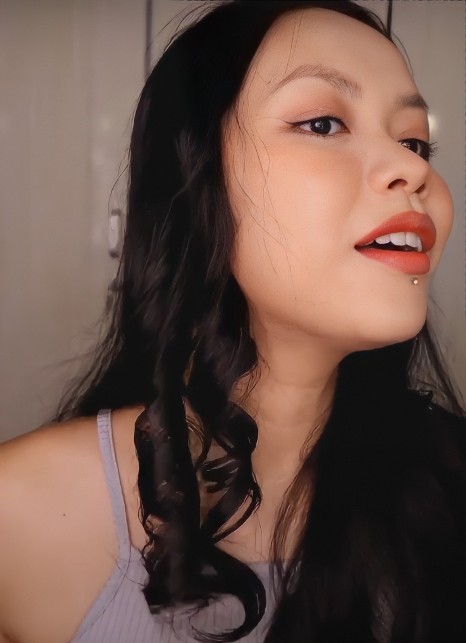 Thái Ngọc Mỹ Linh khoe tóc bồng bềnh tạo kiểu với máy uốn tóc tự động Halio. Video review máy uốn tóc Halio cho thấy sản phẩm dễ sử dụng và mang lại kiểu tóc salon chỉ trong 15 phút mà không làm tóc khô xơ, rất an toàn cho làn da và tóc.