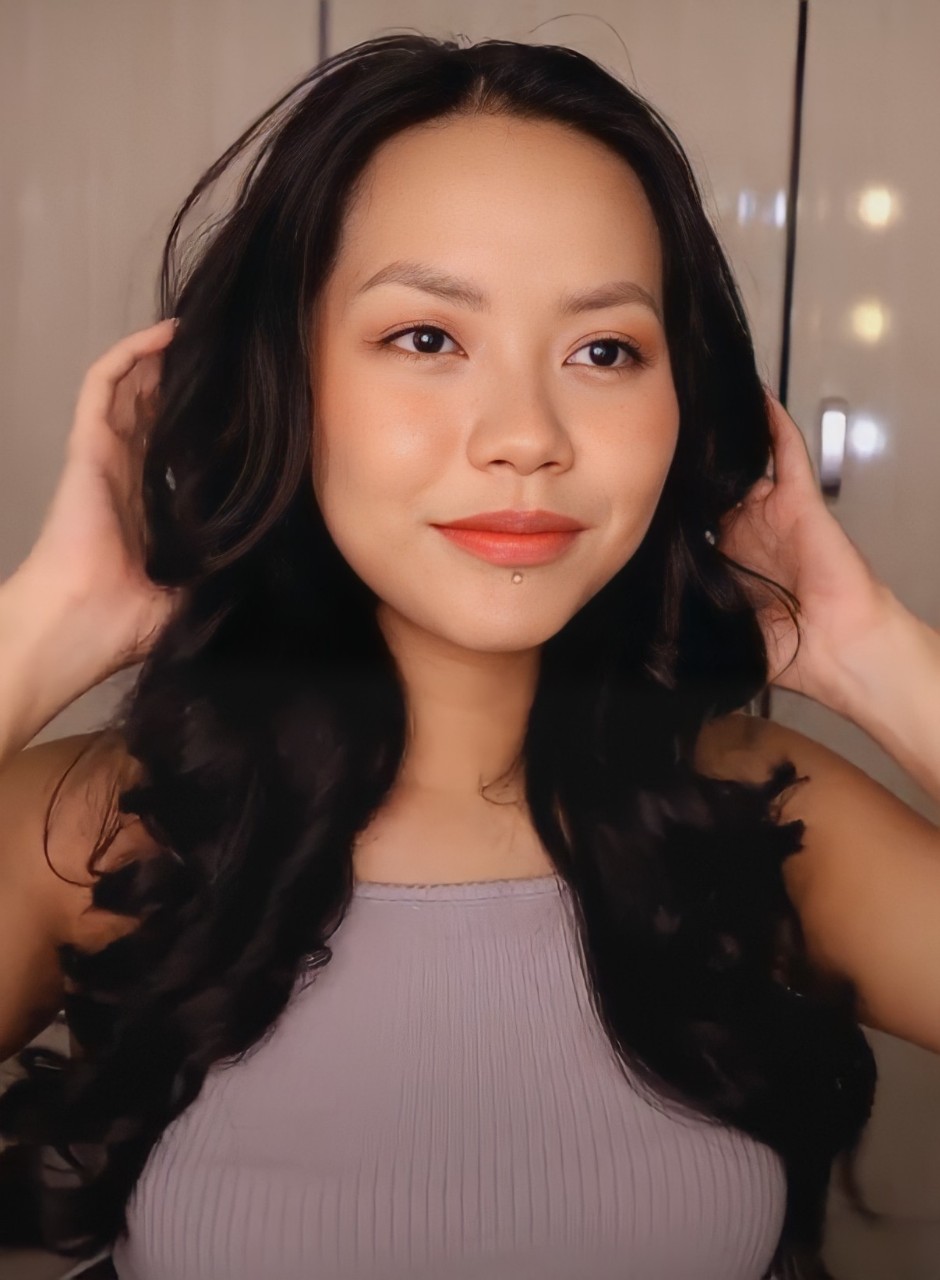 Mỹ Linh giới thiệu máy uốn tóc tự động Halio, mang lại mái tóc bồng bềnh chỉ trong 15 phút mà không bị khô xơ. Bài viết khám phá những ưu điểm và cách sử dụng máy uốn tóc Halio, giúp tạo kiểu dễ dàng và an toàn cho tóc.