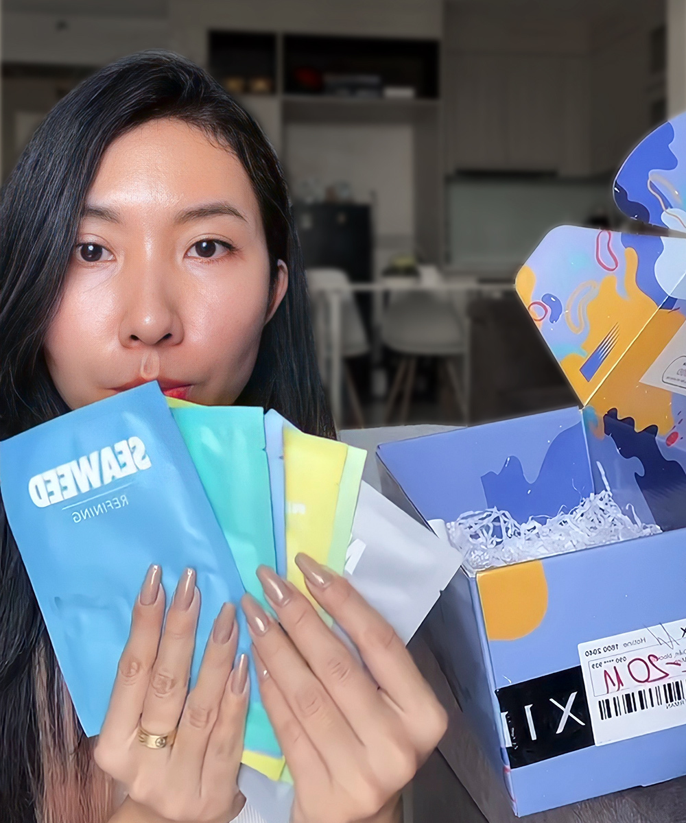 TikToker Chang Shu Gờ khoe gói quà tặng GWP từ Lixibox với các sản phẩm dưỡng da. Chương trình "Gift with Purchase" thu hút sự quan tâm lớn từ tín đồ làm đẹp tại Việt Nam, khiến nhiều người phấn khích.