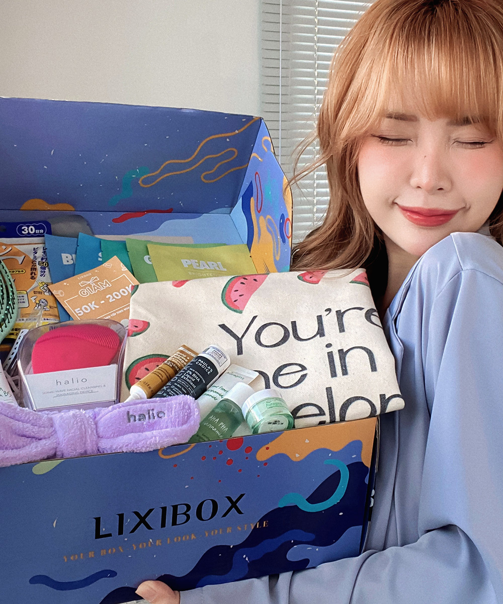 Beauty TikToker nhận quà GWP trị giá 3 triệu từ Lixibox sau khi mua sắm với hóa đơn từ 3 triệu. Họ chia sẻ bí kíp săn GWP siêu hấp dẫn, thể hiện sự thông thái trong việc chăm sóc sắc đẹp và chọn lựa sản phẩm chính hãng.