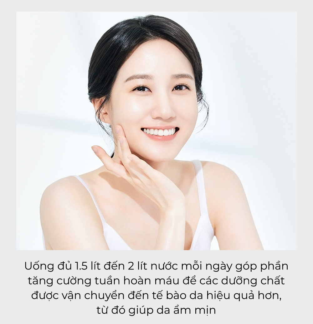 5 bí kíp skincare từ nữ luật sư kỳ lạ Park Eun Bin: Uống đủ 1.5 lít đến 2 lít nước mỗi ngày giúp tăng cường tuần hoàn máu, hỗ trợ hiệu quả cho làn da ẩm mịn. Khám phá thêm mẹo chăm da từ nữ diễn viên Park Eun Bin ngay!