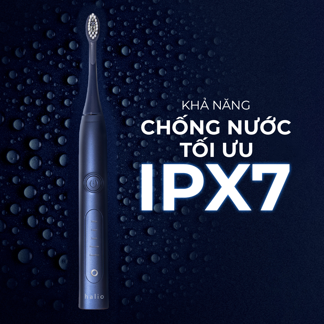 Bàn chải điện Halio Sonic Whitening Electric Toothbrush PRO màu Midnight Blue với khả năng chống nước tối ưu IPX7, lý tưởng cho phái mạnh. Phiên bản thời thượng này giúp chăm sóc răng miệng hiệu quả, là món quà hoàn hảo từ thương hiệu Halio.
