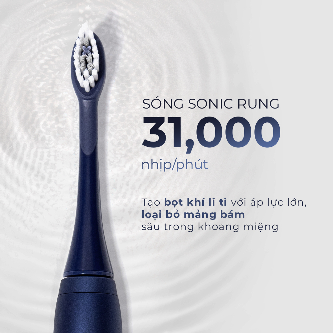 Bàn chải điện Halio Sonic Whitening với màu Midnight Blue mới, cung cấp 31,000 nhịp/phút, giúp chăm sóc răng miệng hiệu quả. Phiên bản lý tưởng cho phái mạnh, mang lại cảm giác thời thượng và nam tính.