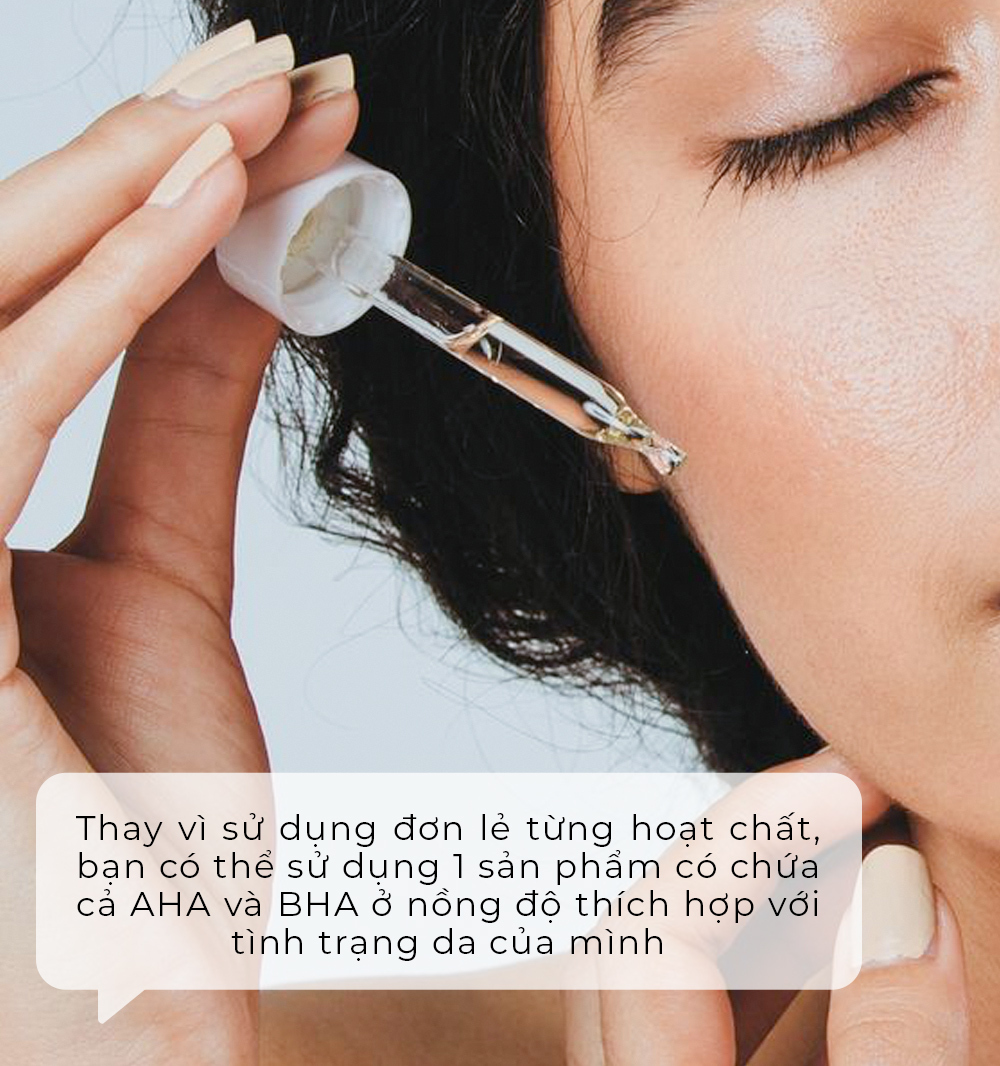 Mô tả cách sử dụng AHA và BHA trong chăm sóc da, nhấn mạnh lợi ích khi kết hợp cả hai để phù hợp với từng tình trạng da. Bài viết phân biệt AHA và BHA trong liệu pháp tẩy tế bào chết hoá học.