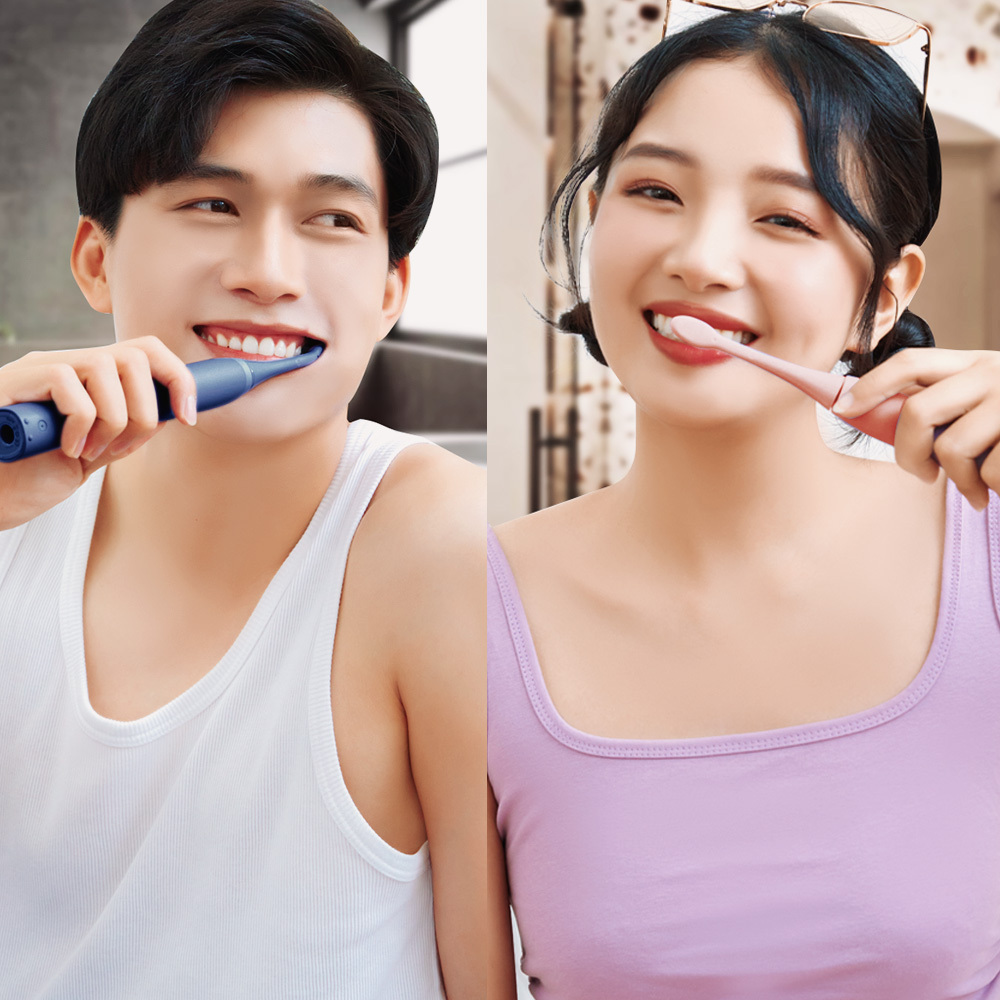 Bàn chải điện Halio màu xanh và bàn chải đánh răng màu hồng được cặp đôi sử dụng để thể hiện tình yêu xa bền vững. Bài viết chia sẻ bí quyết và hoạt động giúp duy trì mối quan hệ yêu xa thành công.