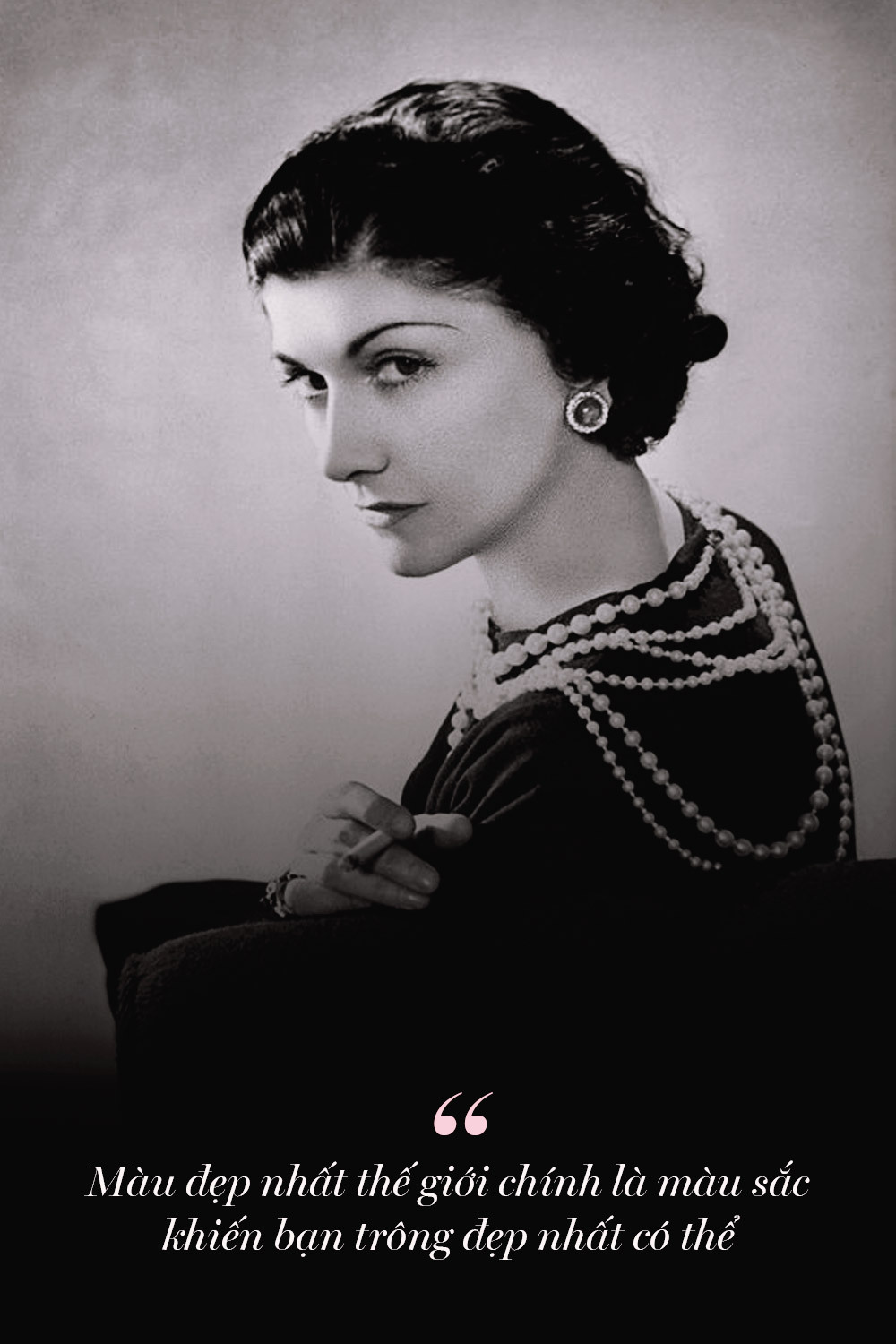 Câu nói truyền cảm hứng của Coco Chanel: "Màu đẹp nhất thế giới chính là màu sắc khiến bạn trông đẹp nhất có thể". Bài viết nêu bật những câu nói phụ nữ nổi tiếng như Marilyn Monroe và Lady Gaga, mang lại góc nhìn mới về vẻ đẹp và sự tự tin.