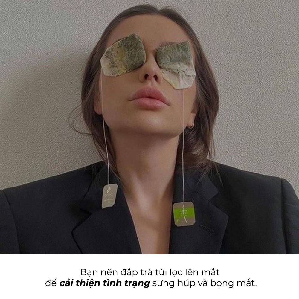 Hướng dẫn cách cải thiện tình trạng sưng húp và bọng mắt hậu tiệc tùng bằng việc sử dụng túi trà lọc. Bài viết cung cấp 5 bước dưỡng da quan trọng để ngăn ngừa lão hóa sớm sau khi trang điểm dày.