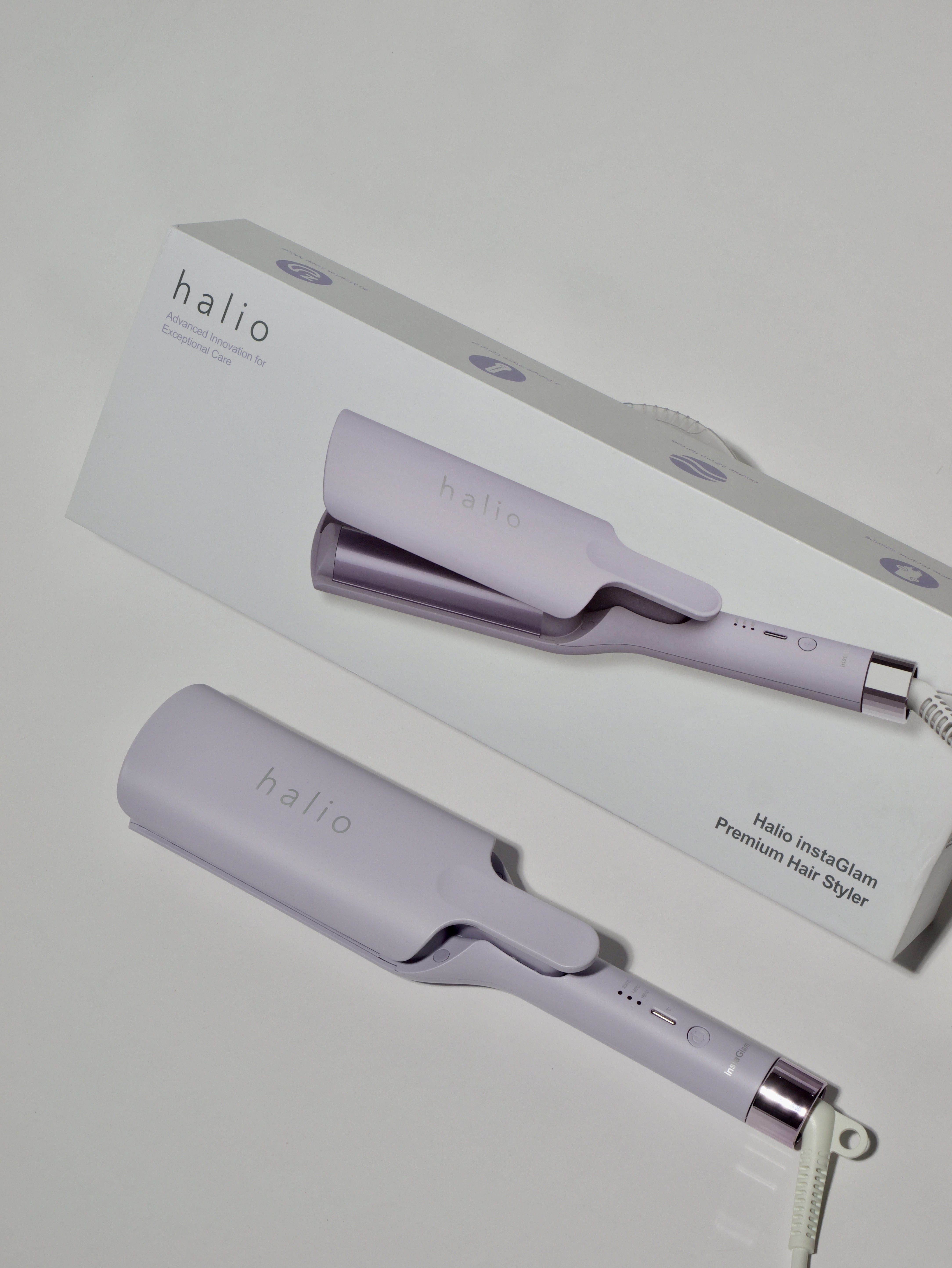Máy Uốn Sóng Ion Âm Halio InstaGlam Premium, sản phẩm yêu thích của Gen Z, được thiết kế tinh tế với màu tím nhẹ nhàng. Cùng Lixibox tìm hiểu cách cô nàng thế hệ 9x review máy và khám phá lý do khiến cộng đồng mê mẩn sản phẩm từ thương hiệu Halio này!