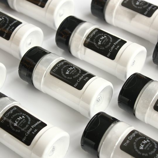 5 vật bất ly thân của các hot beauty blogger, trong đó có những sản phẩm trang điểm đang là hot trend. Khám phá cách mà các chuyên gia makeup luôn lựa chọn sản phẩm phù hợp để tỏa sáng.