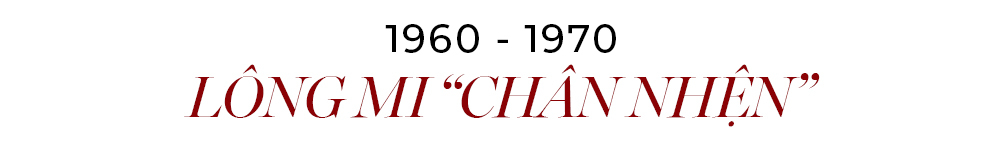 1960 - 1970: LÔNG MI "CHÂN NHẸ" – Khám phá sự phát triển của xu hướng lông mi qua các thập niên với sự ảnh hưởng của mascara và lông mi giả đến xu hướng làm đẹp năm 2023. Tìm hiểu lịch sử mascara và tướng lông mi trong bài viết từ Lixibox Makeup.