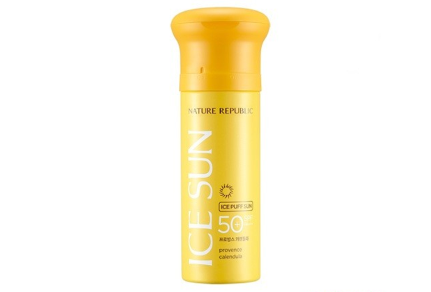 Sản phẩm chống nắng Nature Republic với SPF 50, phù hợp cho mùa hè và bảo vệ làn da khi bạn đi du lịch. Khám phá thêm về các sản phẩm chăm sóc da và kem chống nắng cần thiết để bảo vệ da khỏi tác hại của ánh nắng mặt trời.