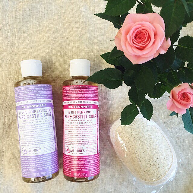 ROSE RENAISSANCE - NGUỒN CẢM HỨNG BẤT TỬ XUYÊN THỜI ĐẠI. Những sản phẩm lấy cảm hứng từ hoa hồng đang là hot trend từ năm 2016, mang đến lợi ích chăm sóc và cải thiện sức khỏe làn da, kết nối tâm hồn với thiên nhiên.