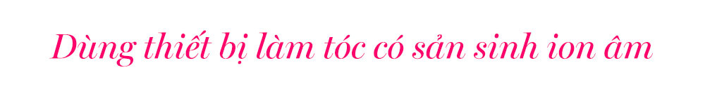 Dùng thiết bị làm tóc có sản sinh ion âm, bí quyết chăm sóc tóc hiệu quả vào mùa hè giúp bảo vệ tóc và da đầu khỏi tác hại từ nắng hè. Lixibox Haircare cung cấp mẹo hair care cho mùa hè.