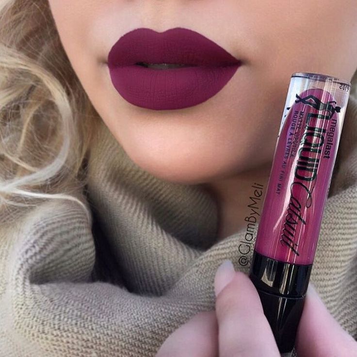 Son kem lì WET N WILD MegaLast Liquid Catsuit Matte với màu sắc đậm, mang đến cảm giác mềm mại như bơ và độ bám lâu dài, thể hiện xu hướng hot trong làng mỹ phẩm. Chất lượng thách thức mọi sản phẩm high-end nhưng giá cả lại cực kỳ dễ chịu.