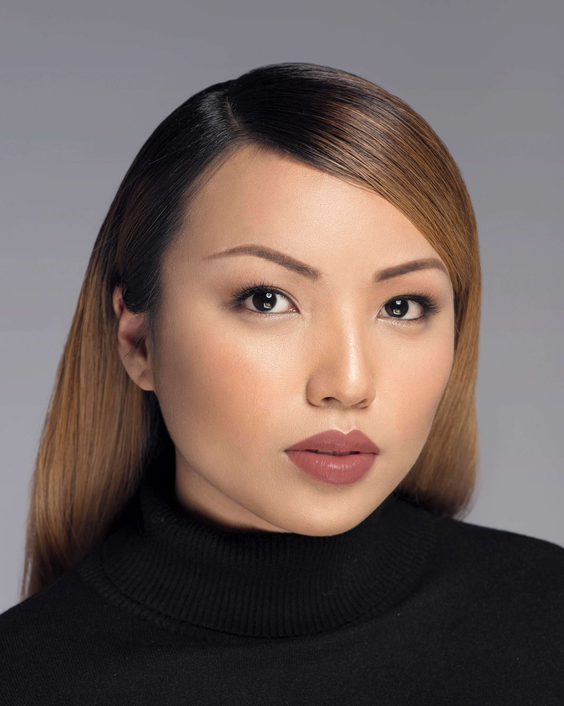 SON EM COSMESTICS INFINITE LIP CLOUD - dòng son kem lì nhẹ bỗng không tưởng. Michelle Phan, "phù thủy trang điểm", giới thiệu thỏi son gây sốt, hoàn hảo cho phong cách trang điểm hiện đại.